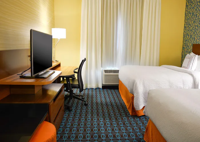 Fairfield Inn And Suites Canton South